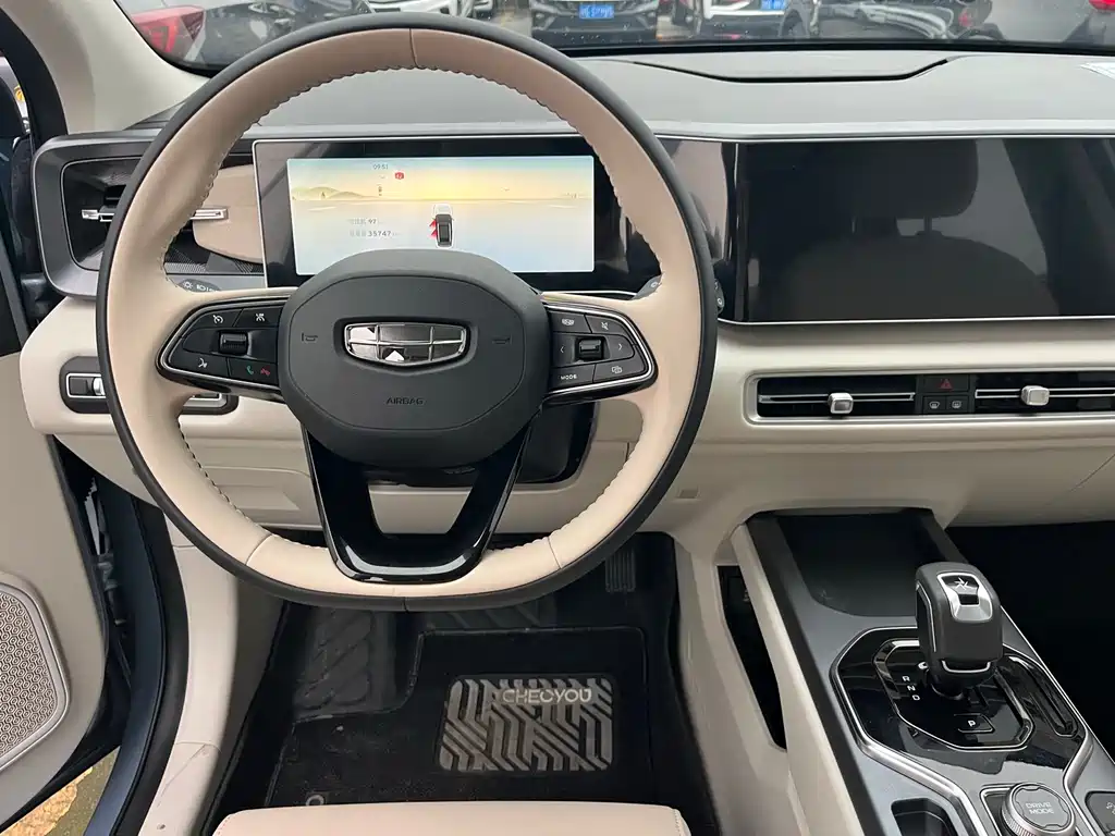 Geely Icon — фото 6