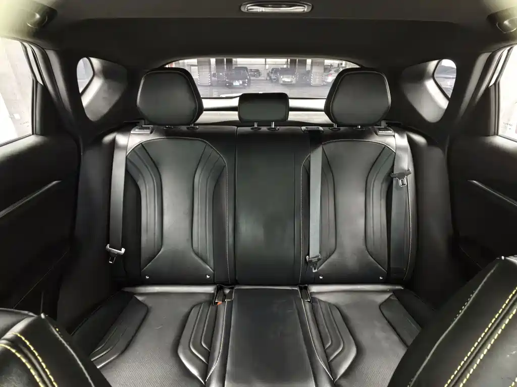 Geely Binyue — фото 15