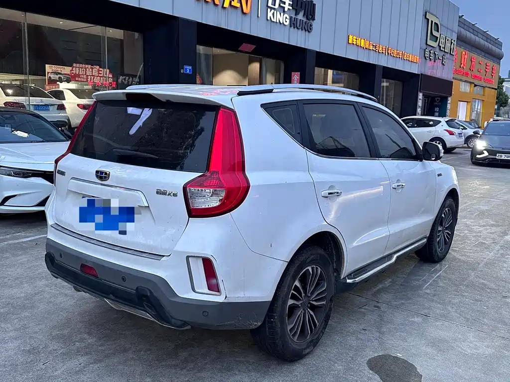 Geely Vision X6 — фото 9