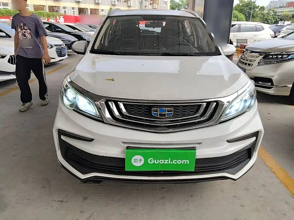 Geely Vision X3 — фото 3