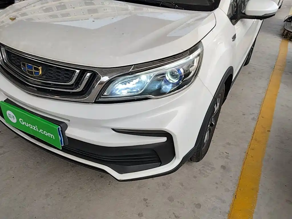 Geely Vision X3 — фото 24