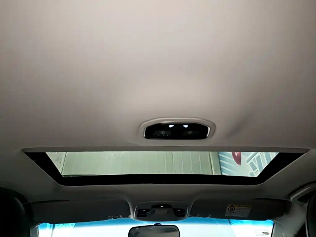 Geely Vision S1 — фото 18