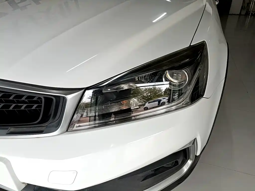 Geely Vision S1 — фото 24