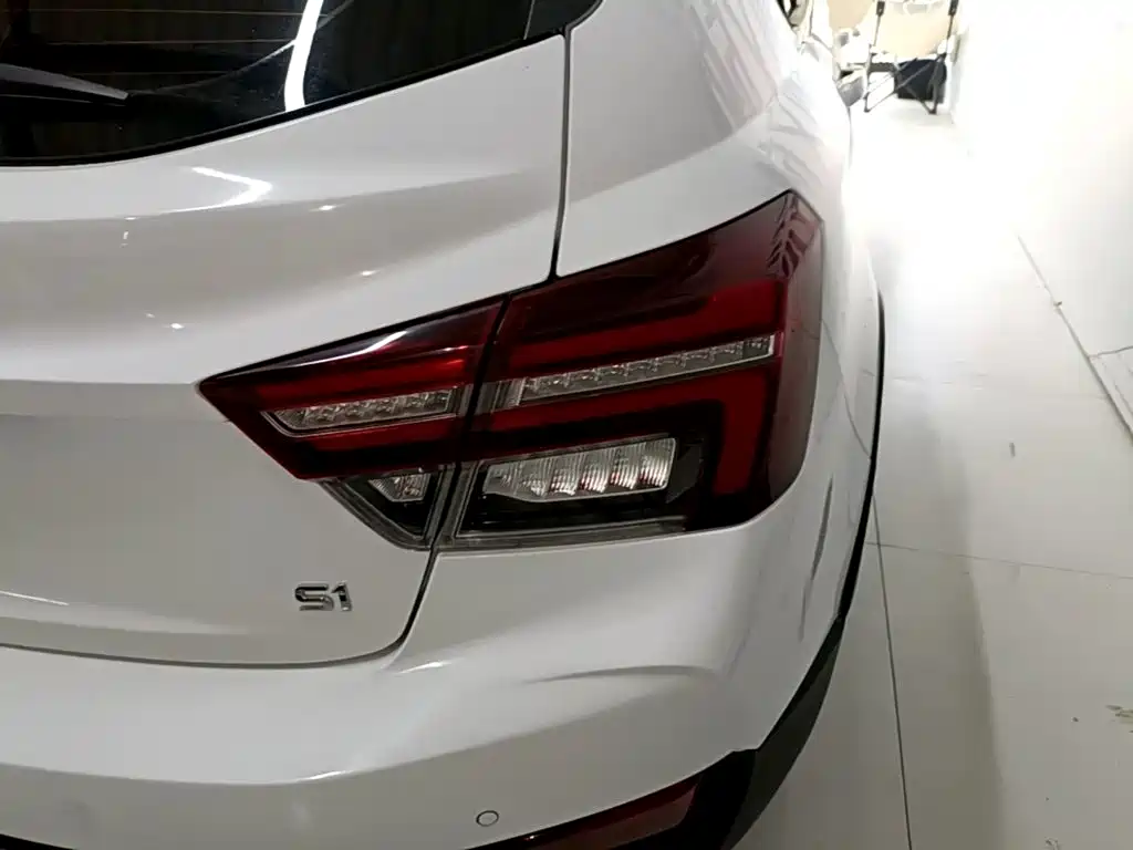 Geely Vision S1 — фото 8