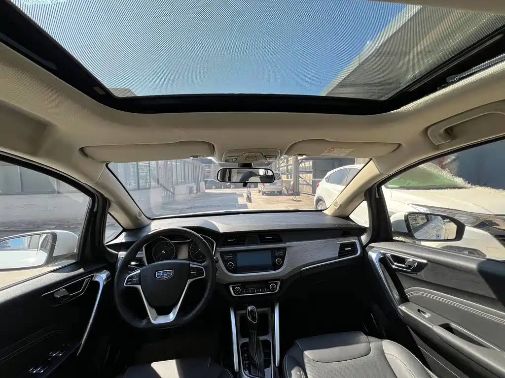 Geely Vision X3 — фото 11