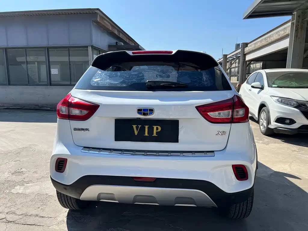 Geely Vision X3 — фото 6