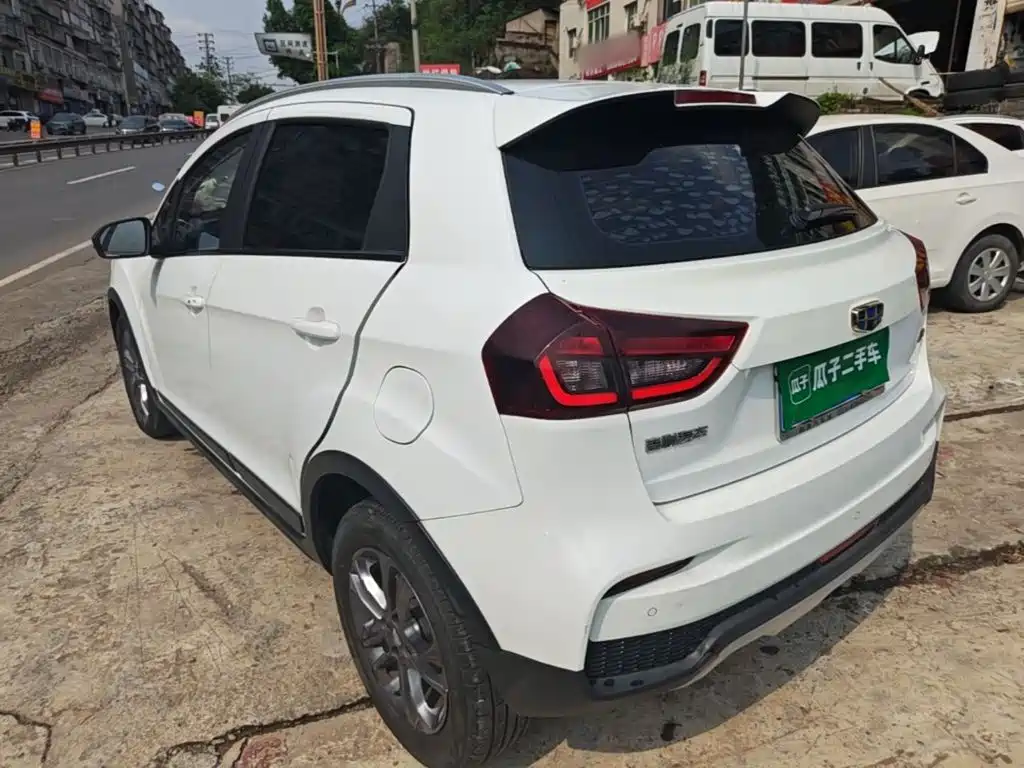 Geely Vision X3 — фото 5
