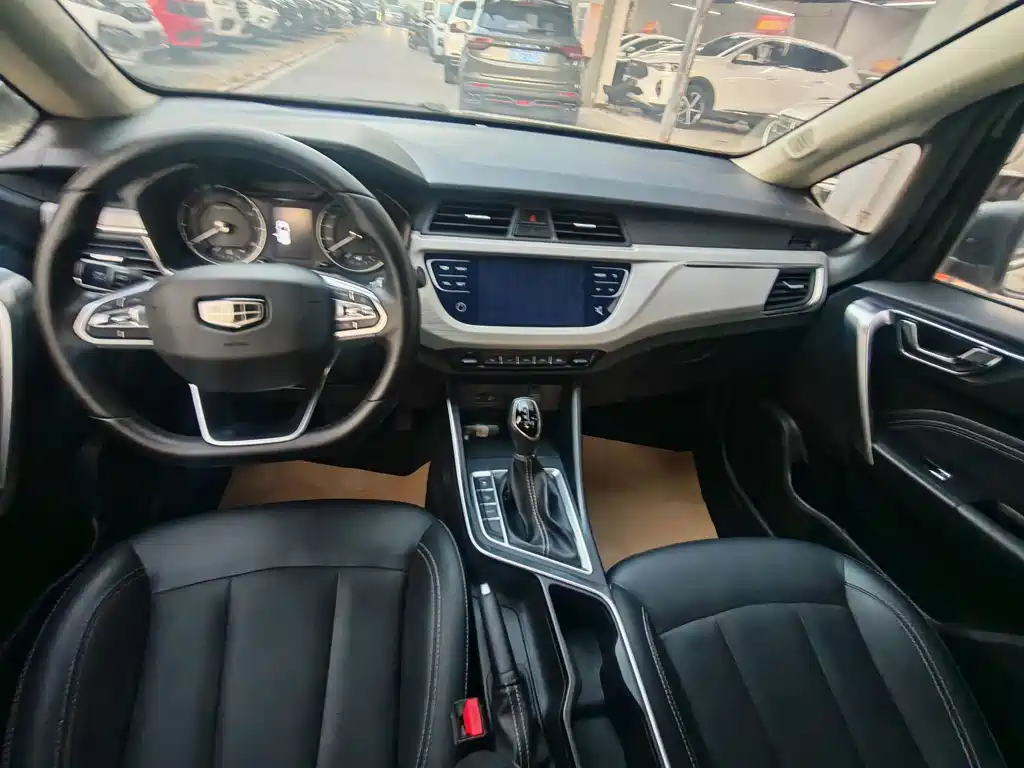 Geely Vision X3 — фото 4