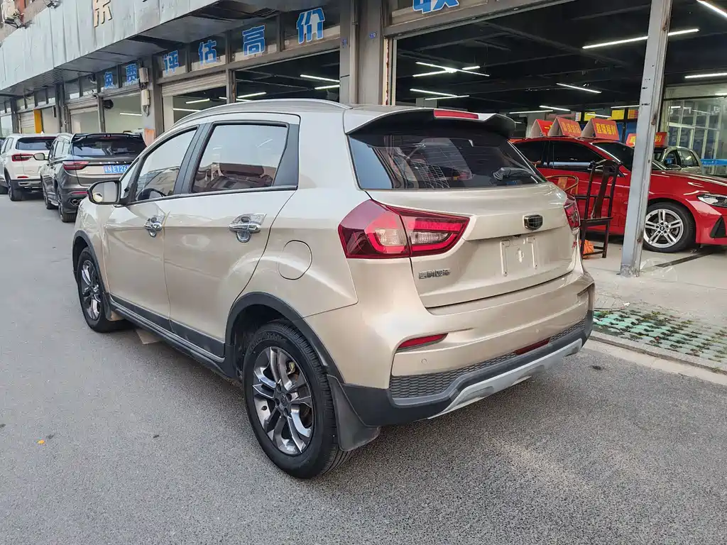 Geely Vision X3 — фото 7