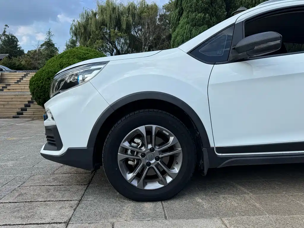 Geely Vision X3 — фото 11