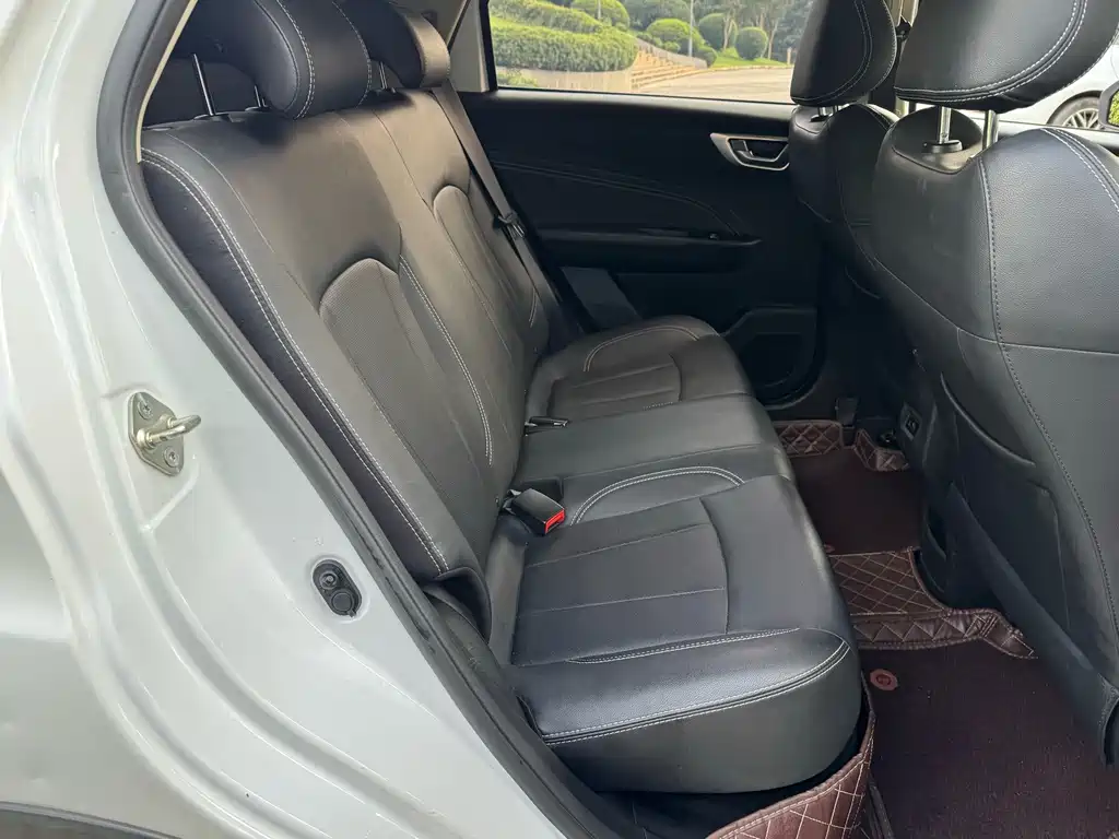 Geely Vision X3 — фото 13