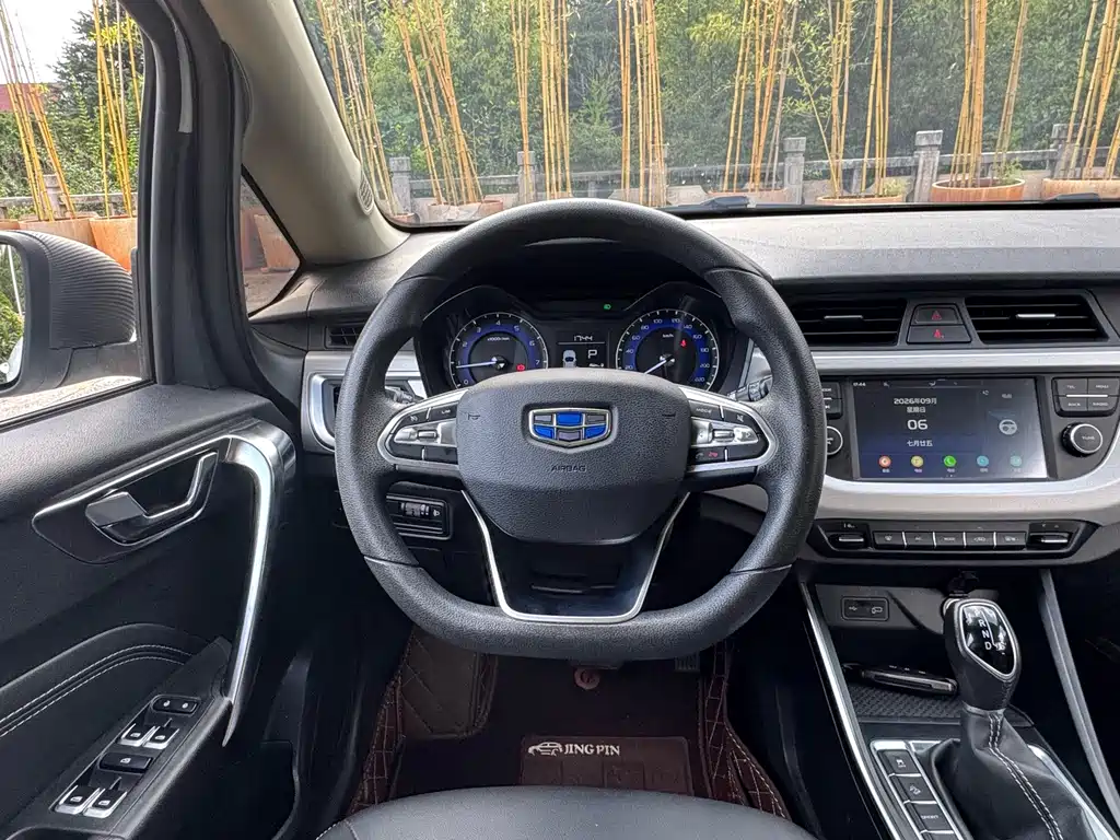 Geely Vision X3 — фото 15