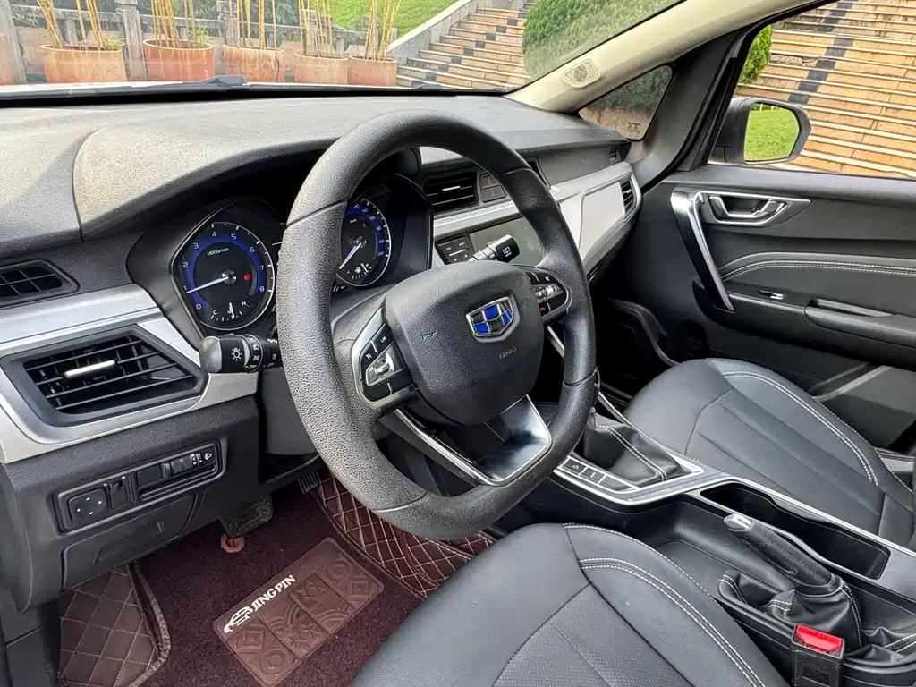 Geely Vision X3 — фото 19