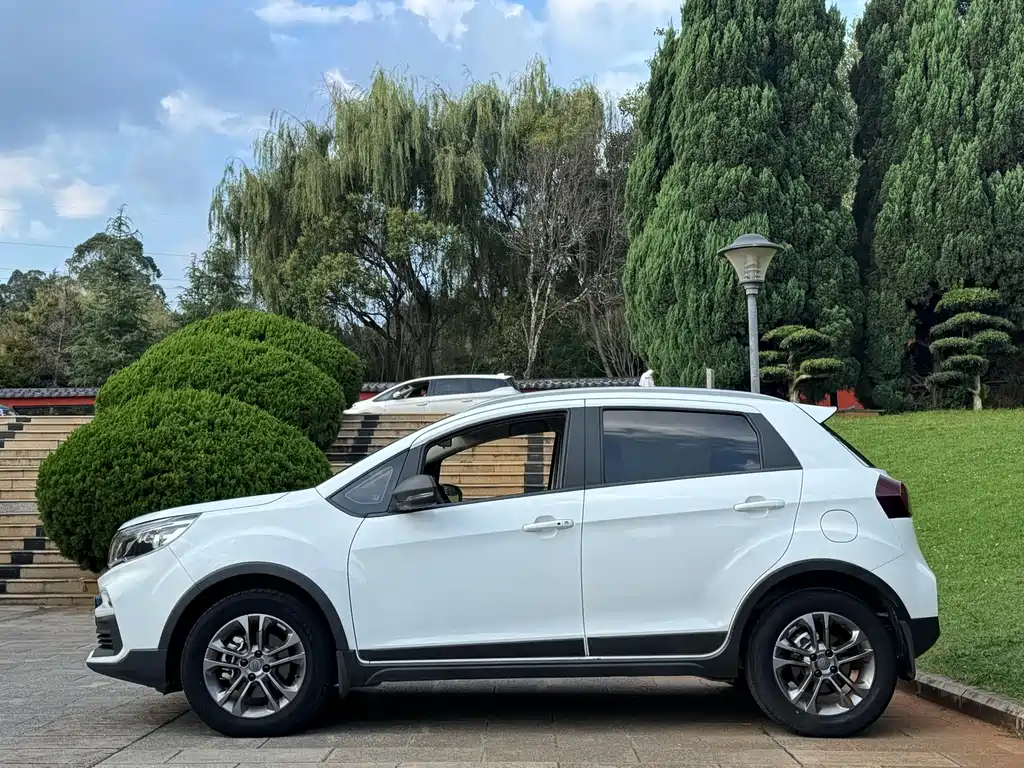 Geely Vision X3 — фото 4