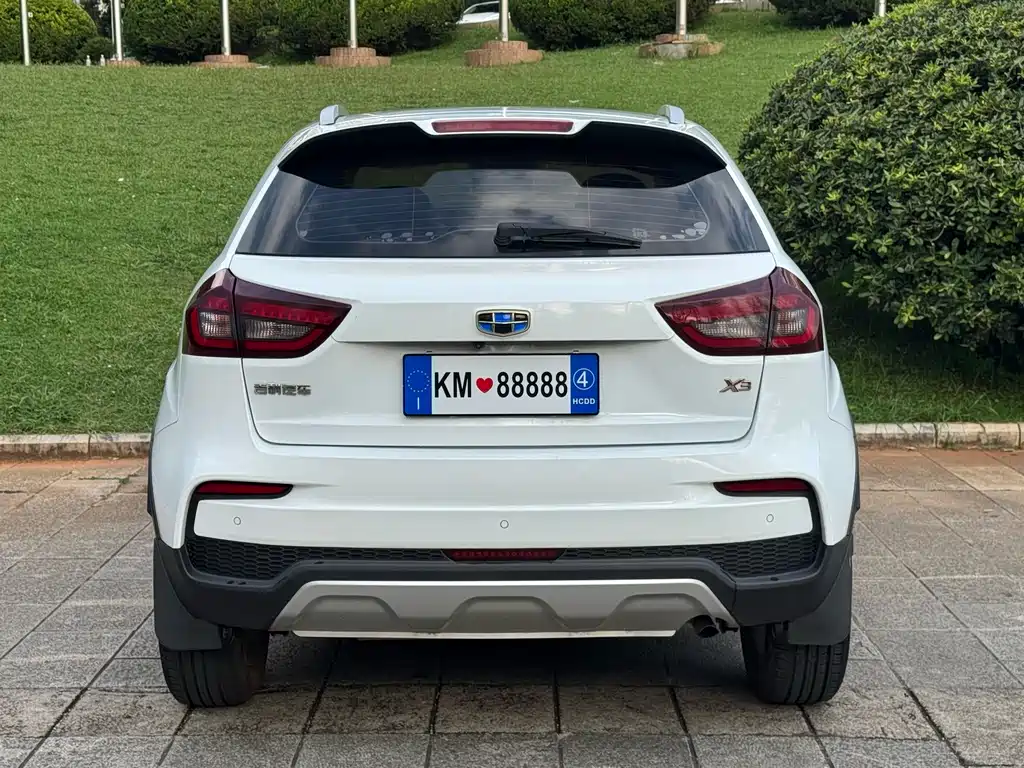 Geely Vision X3 — фото 7
