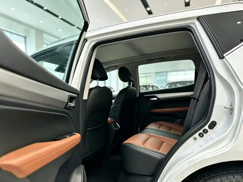 Geely Vision X6 — фото 6