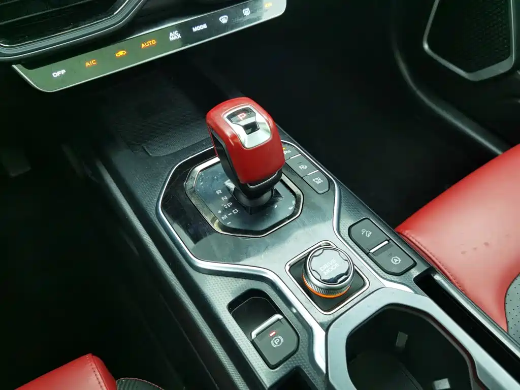 Geely Icon — фото 13