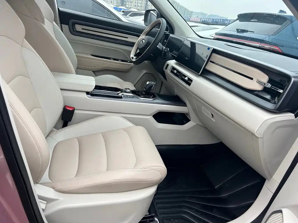 Geely Icon — фото 10