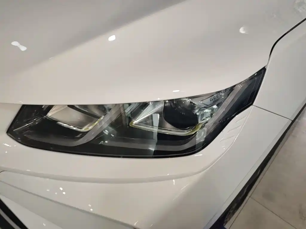 Geely Binyue — фото 18