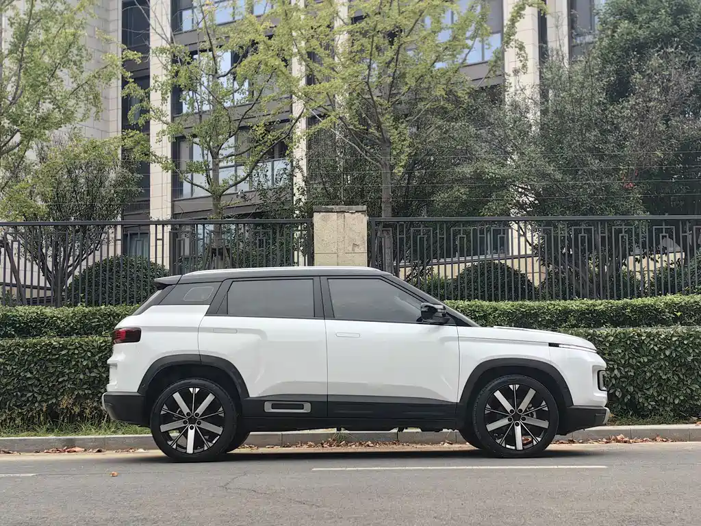 Geely Icon — фото 4