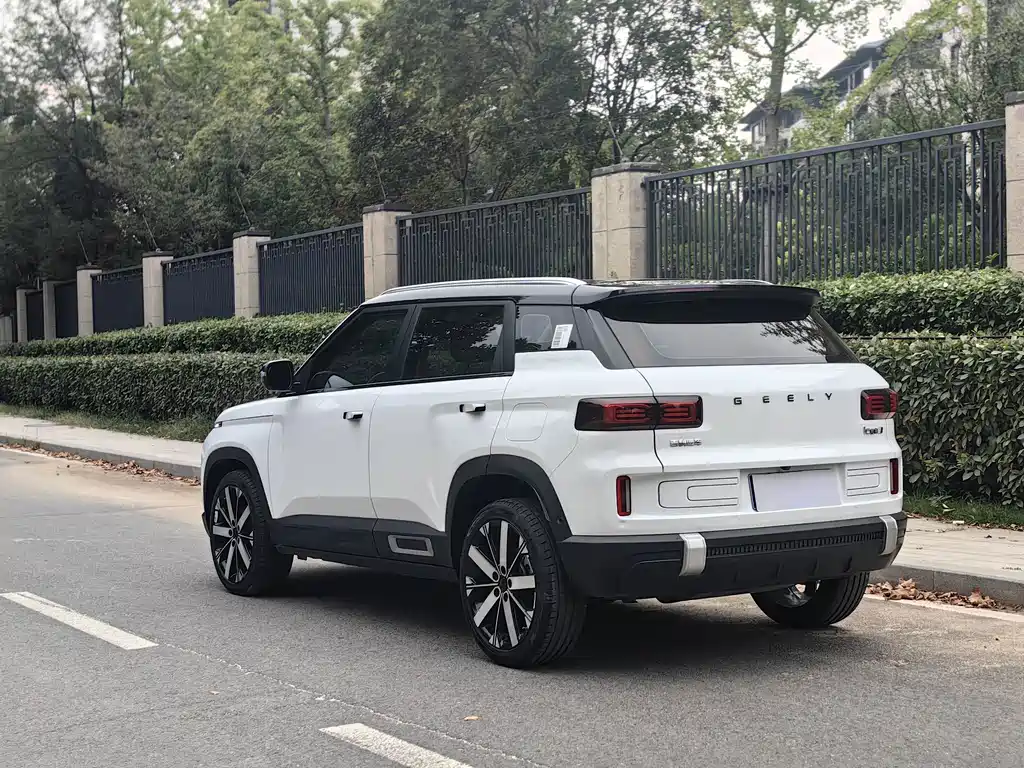 Geely Icon — фото 7