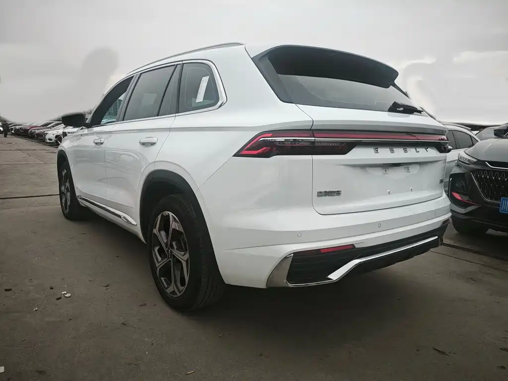 Geely Xingyue L — фото 20