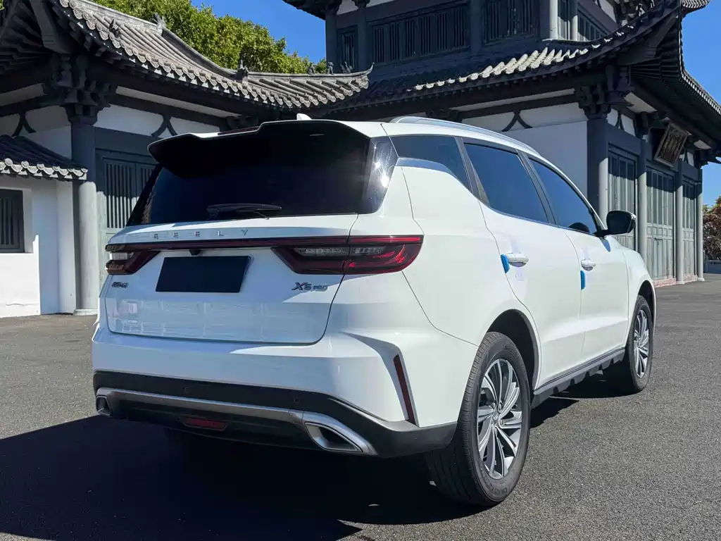 Geely Vision X6 — фото 6