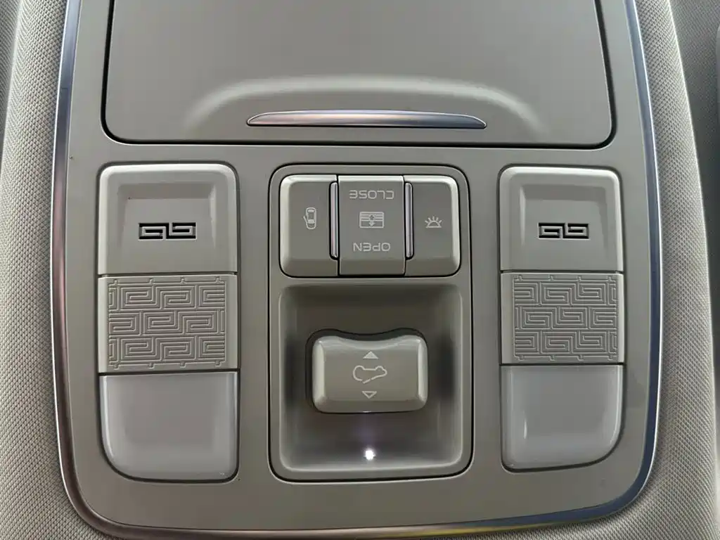 Geely Vision X6 — фото 22
