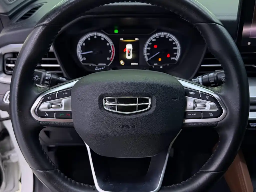 Geely Vision X6 — фото 11