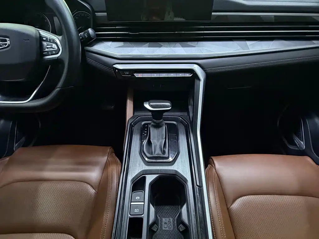 Geely Vision X6 — фото 18