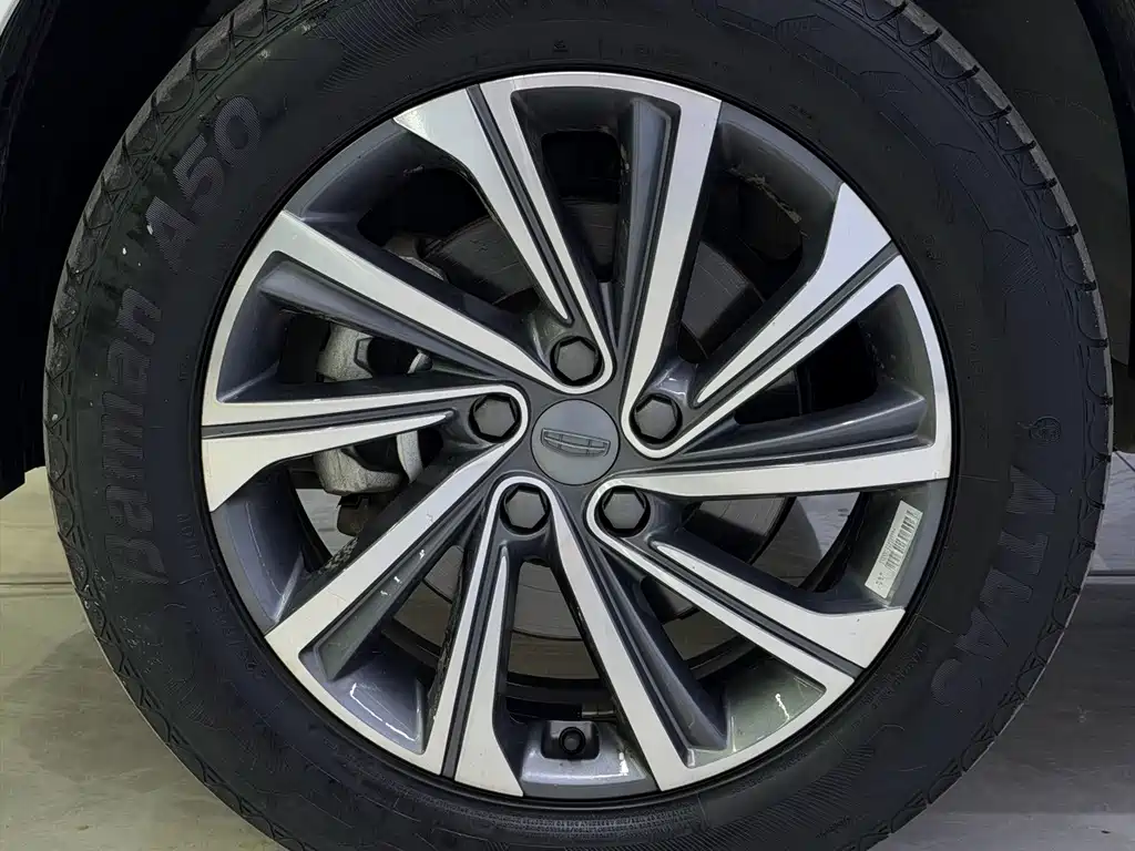 Geely Vision X6 — фото 22