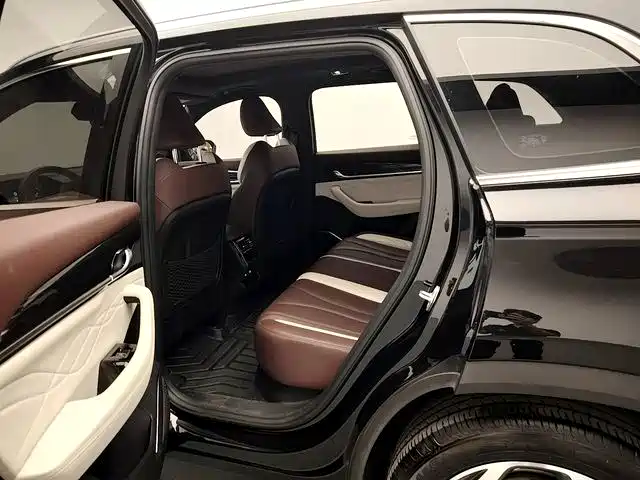 Geely Xingyue L — фото 13