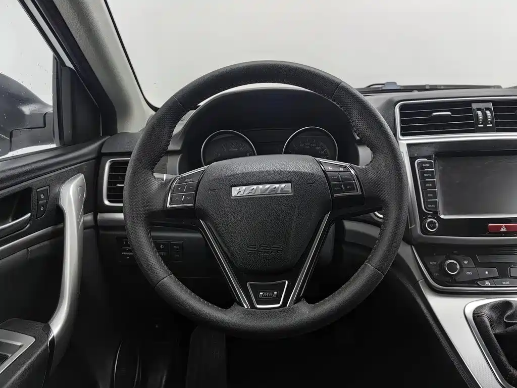 Haval M6 — фото 11