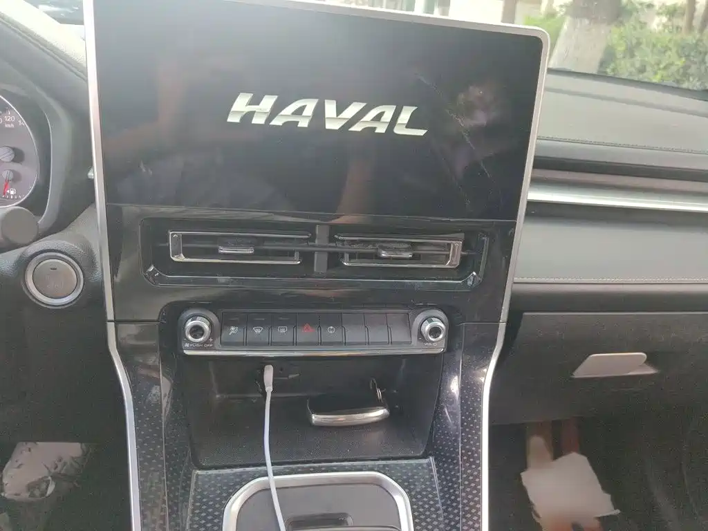 Haval M6 — фото 6