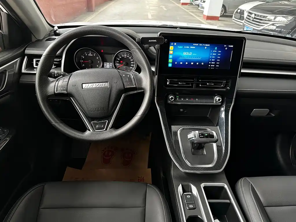 Haval M6 — фото 10