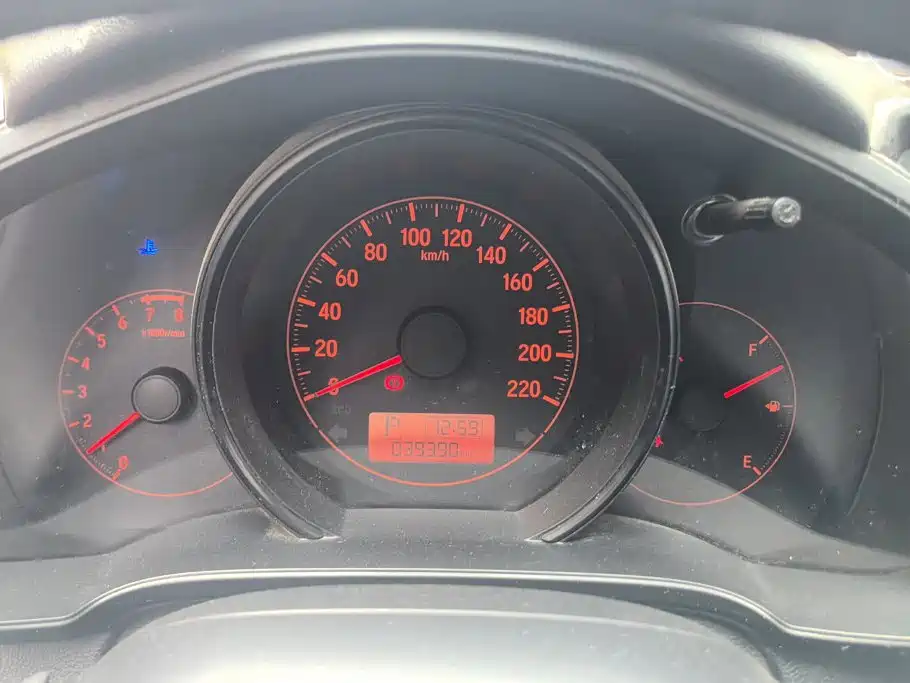 Honda Fit — фото 13