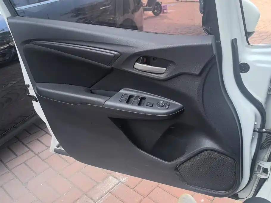 Honda Fit — фото 6