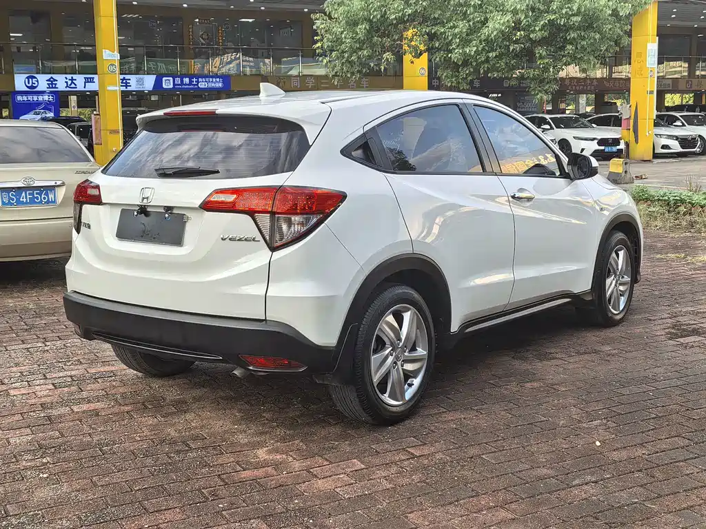 Honda Vezel — фото 6