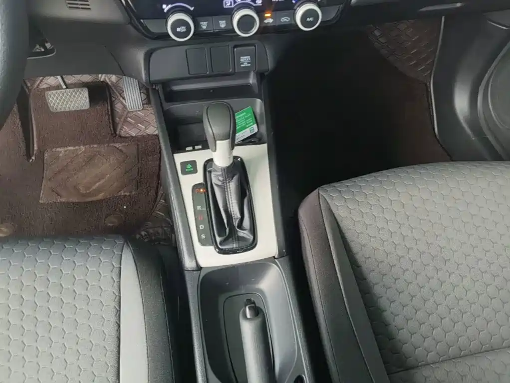 Honda Fit — фото 14