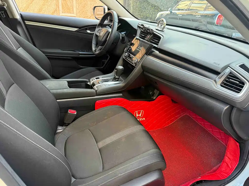 Honda Civic — фото 4