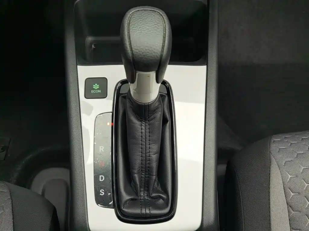 Honda Fit — фото 13