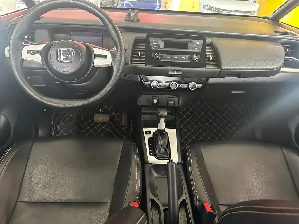 Honda Fit — фото 5