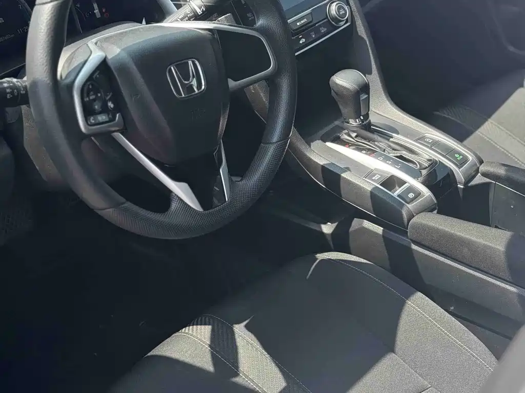 Honda Civic — фото 4