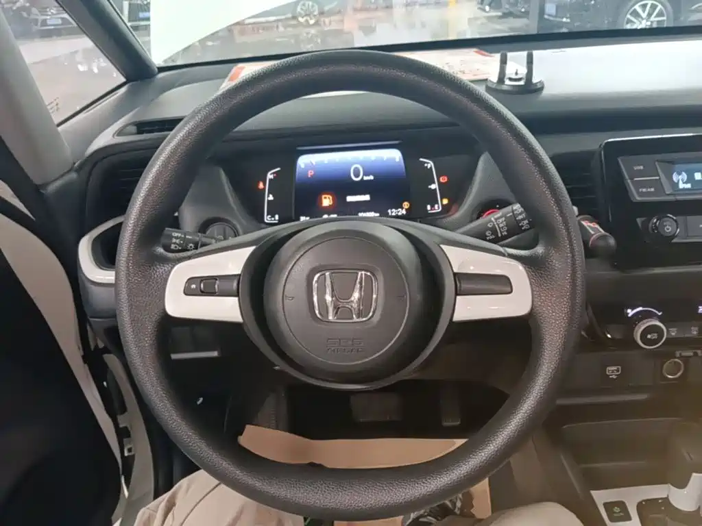 Honda Fit — фото 11