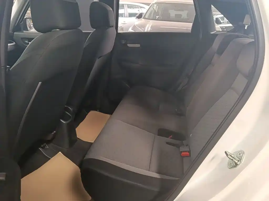Honda Fit — фото 17