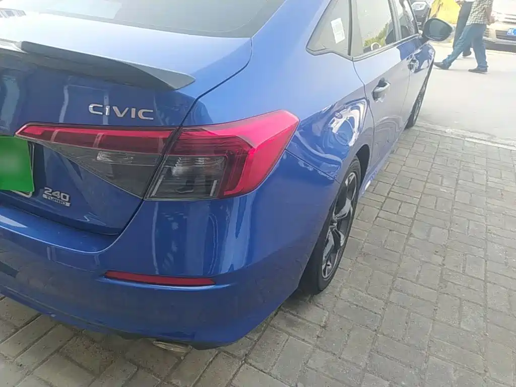 Honda Civic — фото 8