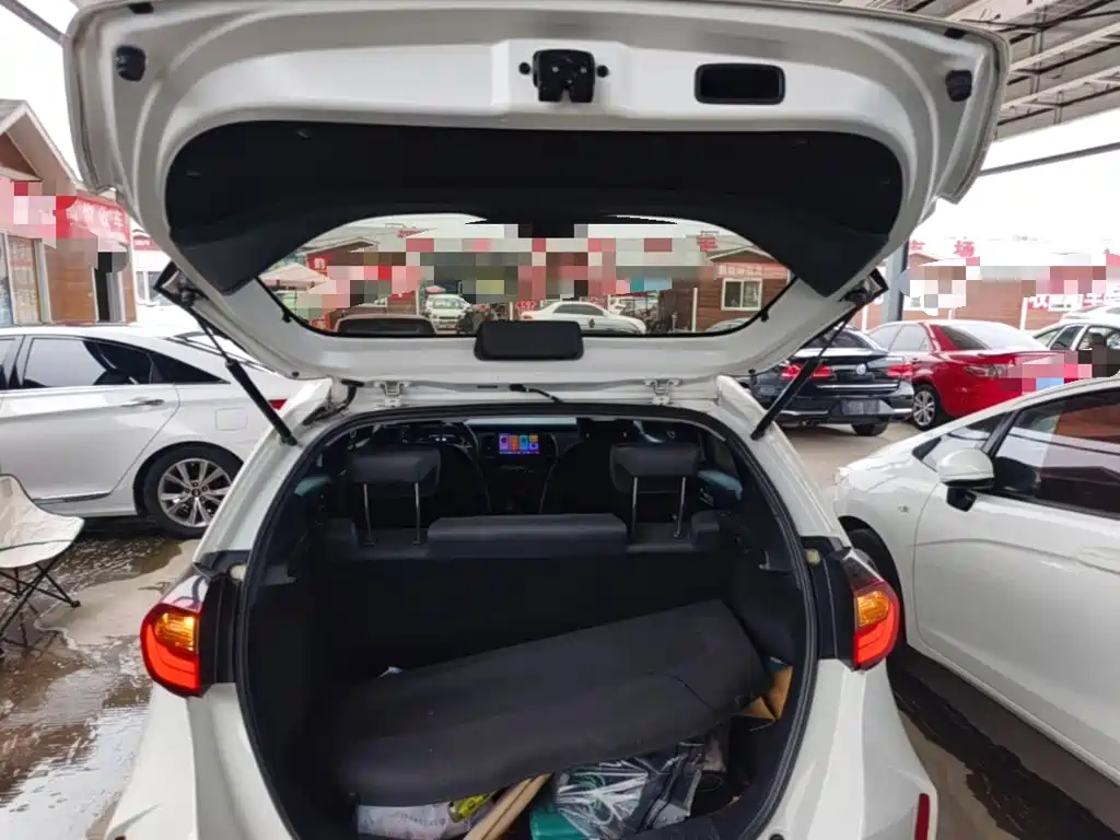 Honda Fit — фото 15