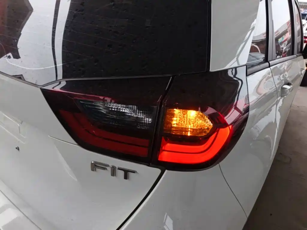 Honda Fit — фото 24