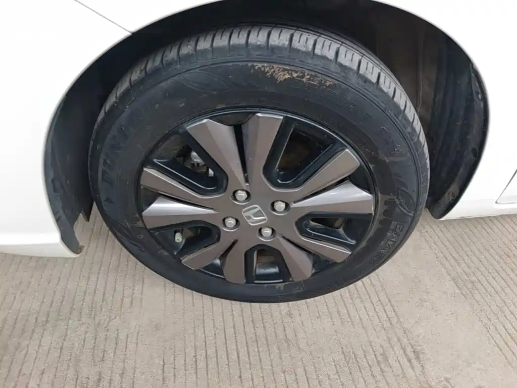 Honda Fit — фото 25