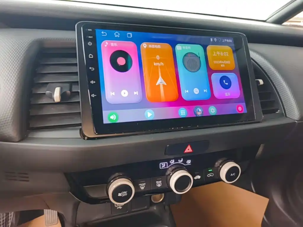 Honda Fit — фото 9
